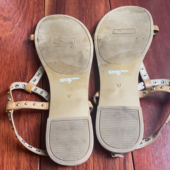 Women’s Katie&Kellie tan sandals w/studs- size 10 - Picture 4 of 4
